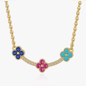 Stunning Nordstrom 14kT Gold Dip Gemstone Clover necklace